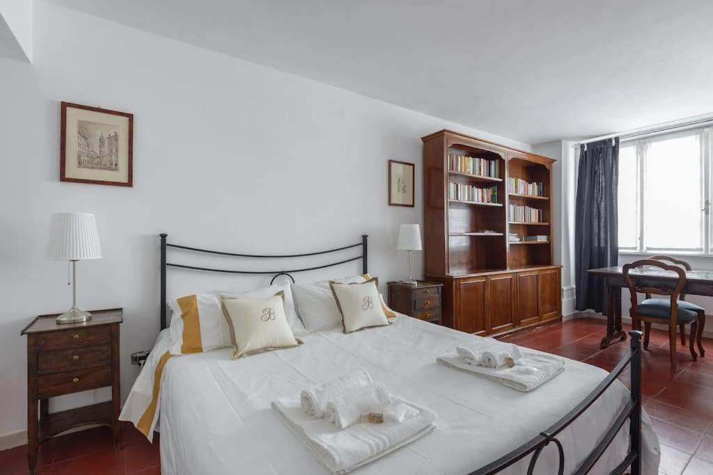 Discover The Pantheon From The Berardi Studio Flat Luaran gambar
